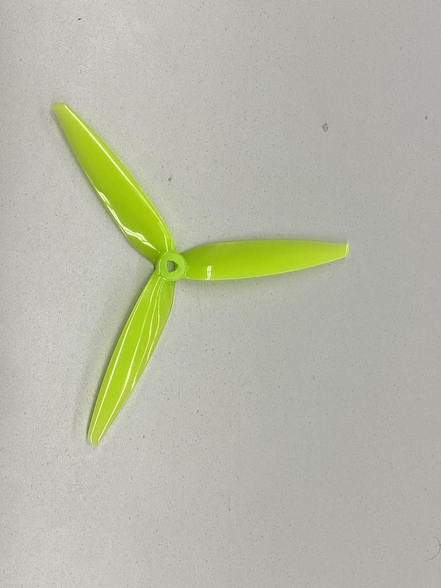 Larger propellers fitted after the ESC failure